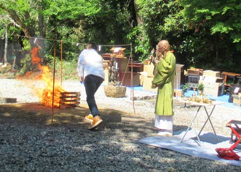 お焚き上げ供養参拝の方