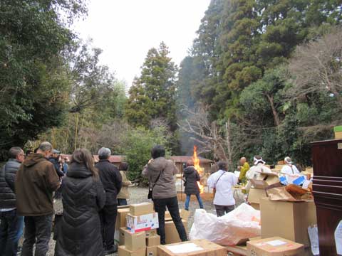 2025年12月27日お焚き上げ立ち合い